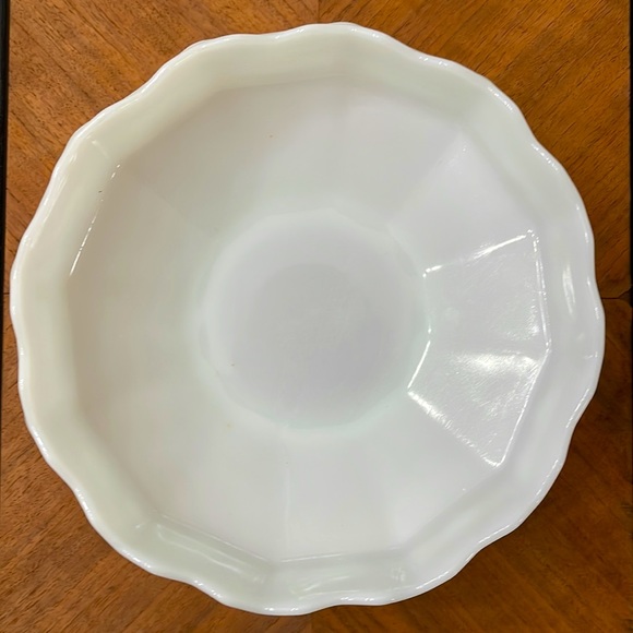 Vintage Anchor Hocking - Fire-King - Milk Glass - Grape Vine Pedestal Bowl - Picture 3 of 7